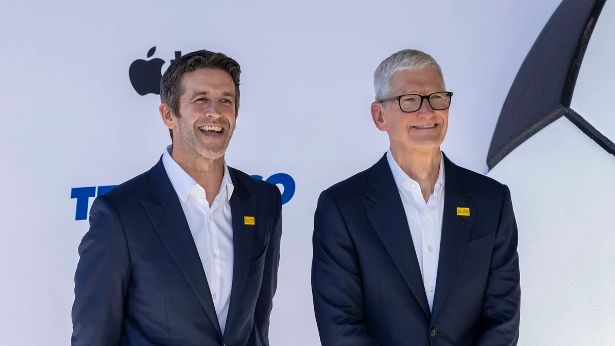 John Ternus assume liderança da Apple. Do iPhone dobrável à IA, os desafios do novo CEO