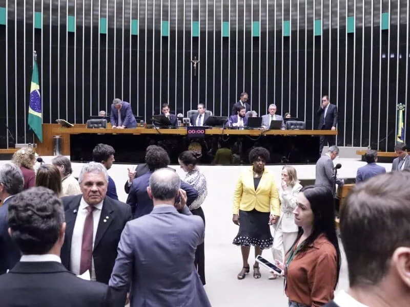 Câmara aprova R$ 1,2 bi de renúncia fiscal por alta dos combustíveis