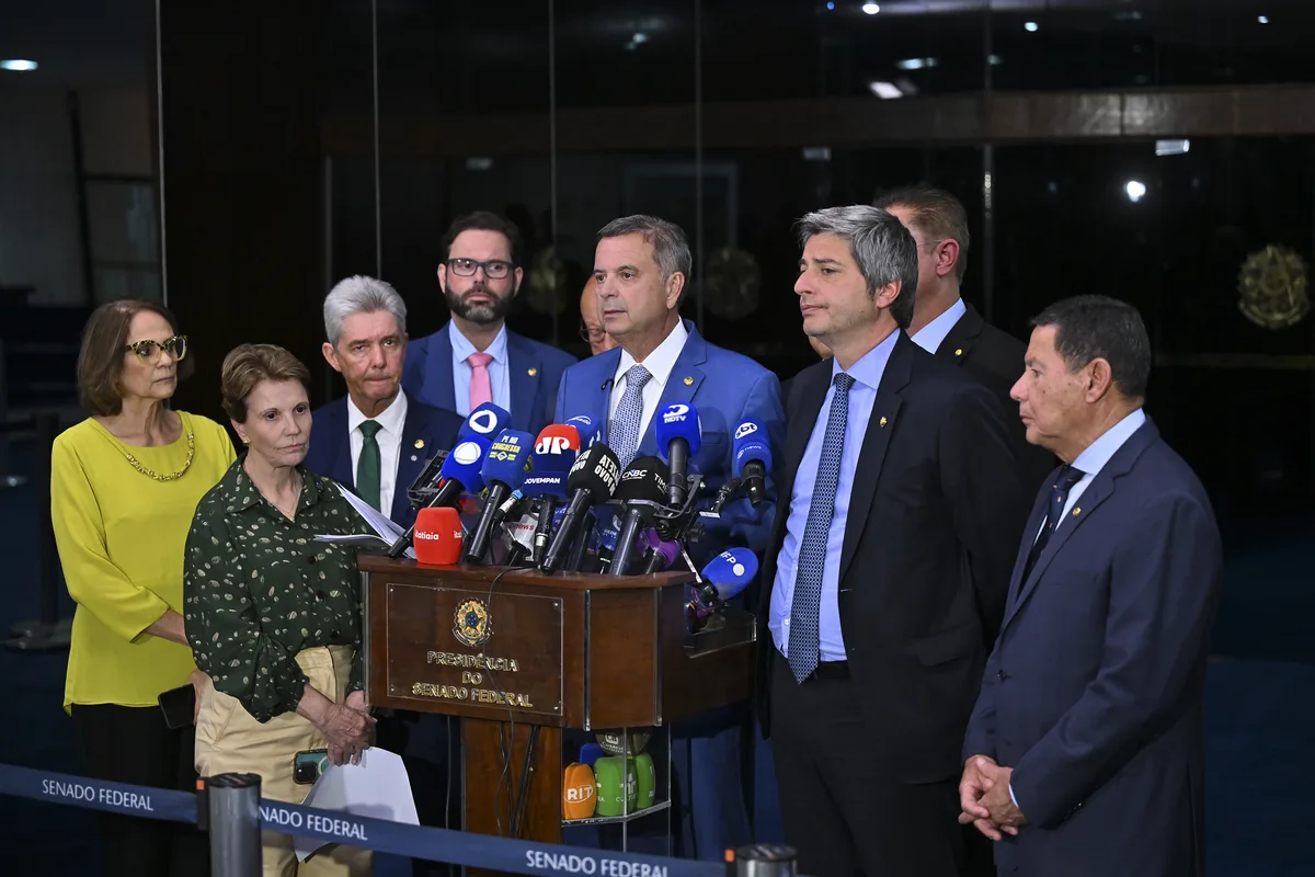 Oposição critica “covardia” e propõe regra para reduzir poder de Alcolumbre sobre impeachment
