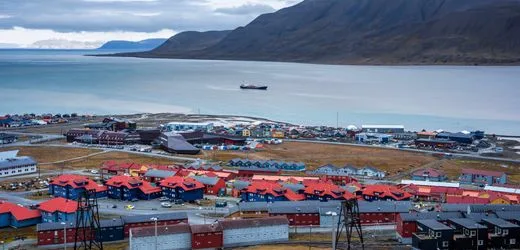 Norwegen beschlagnahmt russisches Kreuzfahrtschiff »Professor Moltschanow« in der Arktis