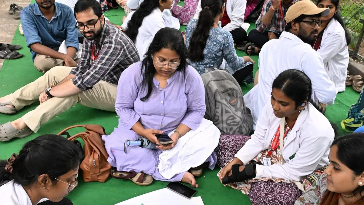 JUDA protest enters eighth day, health services partially affected at KGH in Vizag