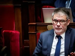 Manifestation anti-bassines de Sainte-Soline : Faure qualifie les gendarmes de « voyous en uniforme », Nuñez les défend