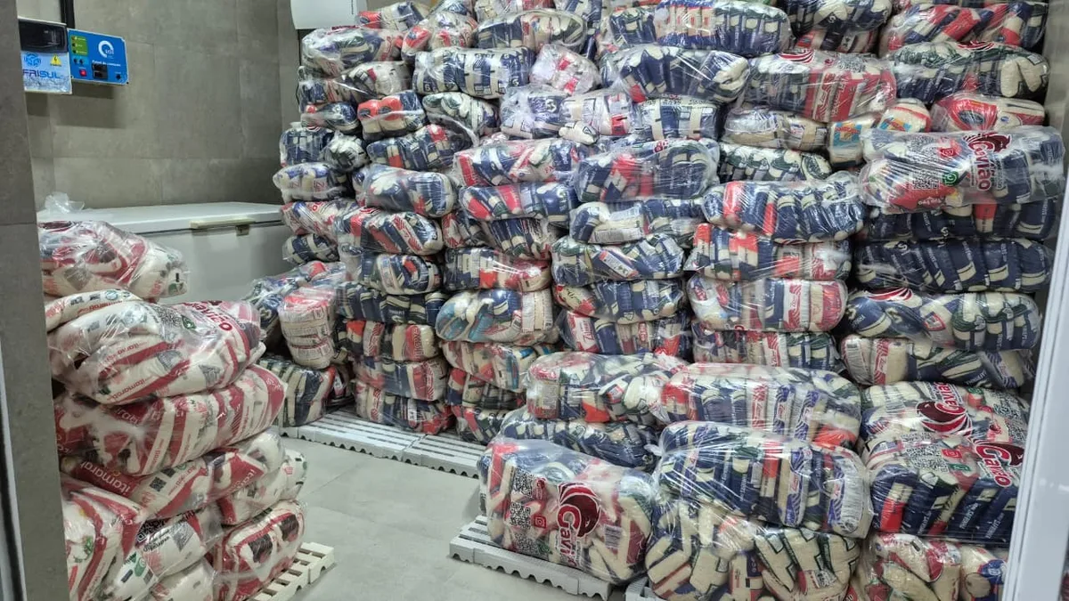 Motoclube doa 40 toneladas de alimentos para instituições sociais de Roraima
