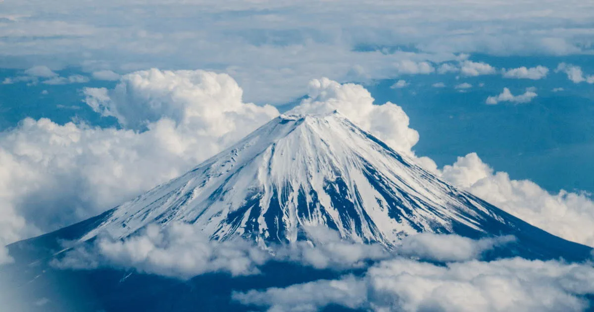 Japon. Des « ascensions imprudentes » : les secours en hélicoptère bientôt payants hors saison au mont Fuji