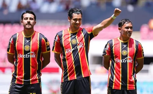 Presidente de Leones Negros lanza un duro mensaje a la FMF; "No pagaremos ni un solo peso para subir"