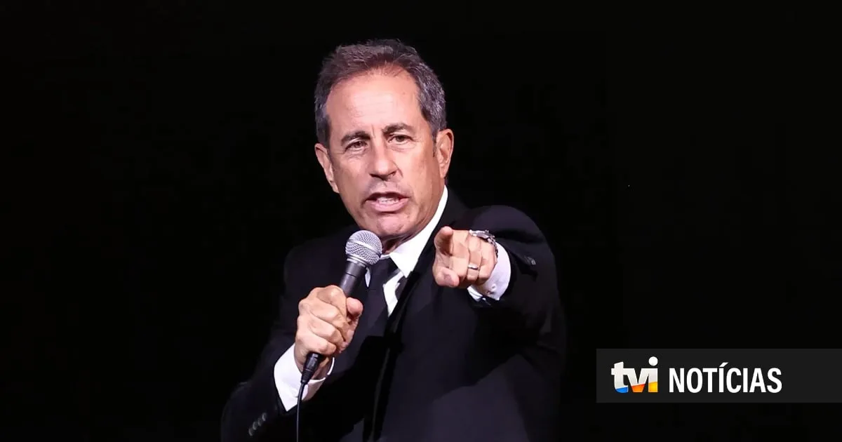 Com quem partilhamos o palco diz quem somos? O caso das desistências num festival de humor