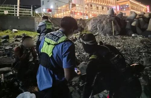 해운대 해상서 허가 없이 수산물 채취한 40대 2명 과태료