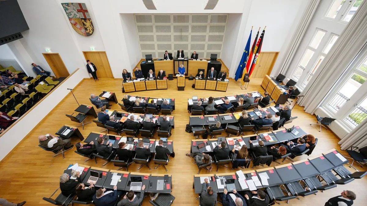 Landtag: Saar-Landtag diskutiert über Sicherheit und Schul-Inklusion
