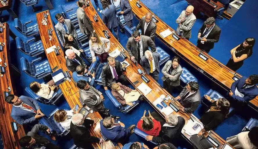 Congresso permite que governo gaste até R$ 7,5 bi fora do teto em 2026