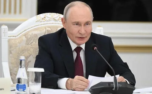 Putin califica amenazas de Zelenski de "apelación al terrorismo de Estado"; advierte que responderá a cualquier ataque