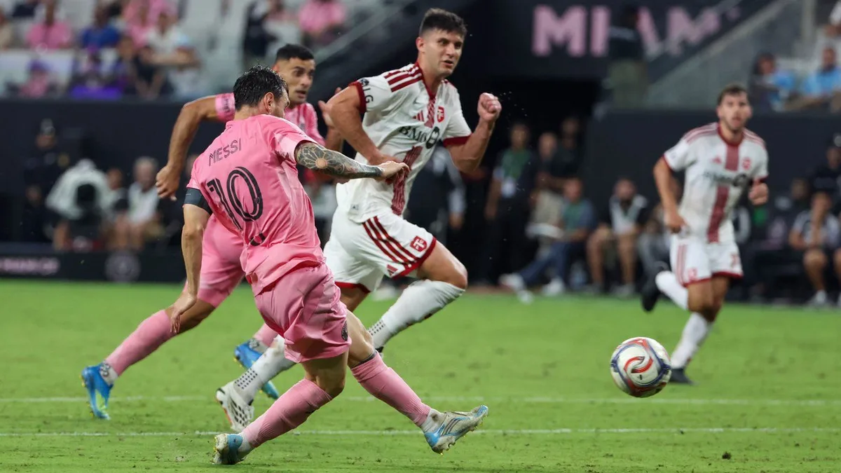 Josh Sargent, Derrick Etienne Jr. spark Toronto FC to victory over Inter Miami