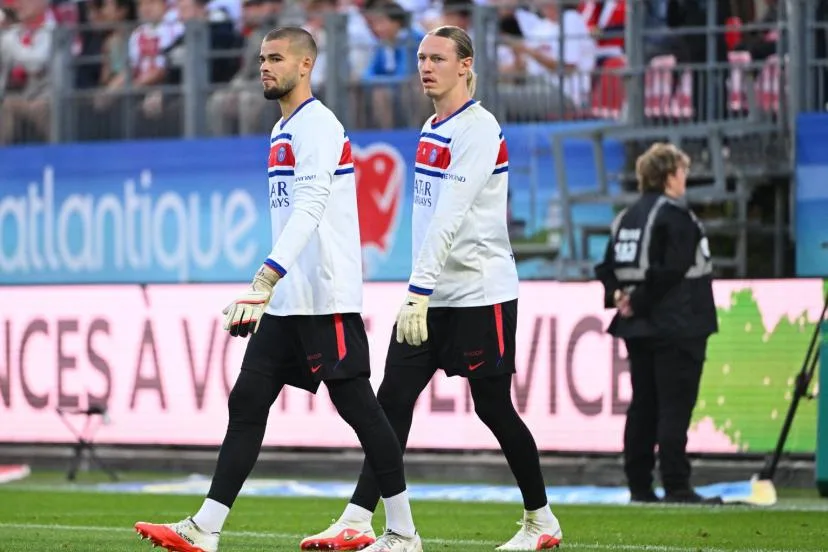 « Le doute ? Qu'est-ce que c'est ? » : après un début de saison délicat, le gardien du PSG Matvei Safonov brille à Brest
