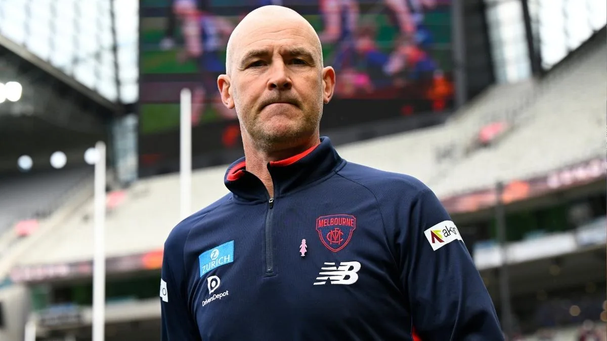 First-year Melbourne coach Steven King makes ‘huge’ call to select Jack Viney for wildcard final against Carlton