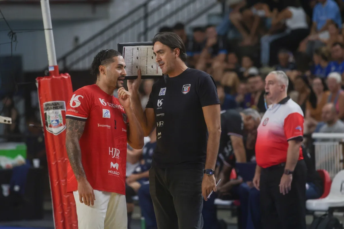 Jogando em casa, Praia Grande Vôlei busca primeira vitória no Campeonato Paulista