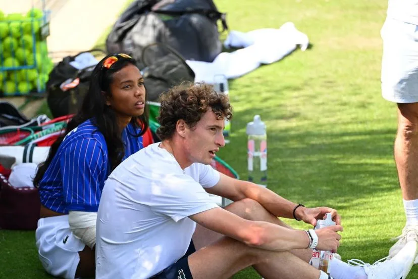 Une blessure au dos qui revient et des défaites en série : l'été en pente triste d'Ugo Humbert