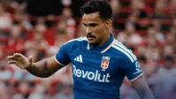 Viña faz primeiro treino no Cruzeiro e manda recado para a torcida