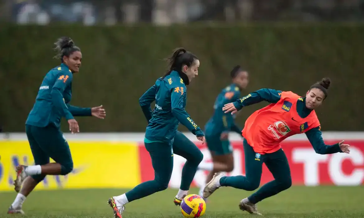 Seleção feminina estreia no Beira-Rio em amistoso contra Argentina