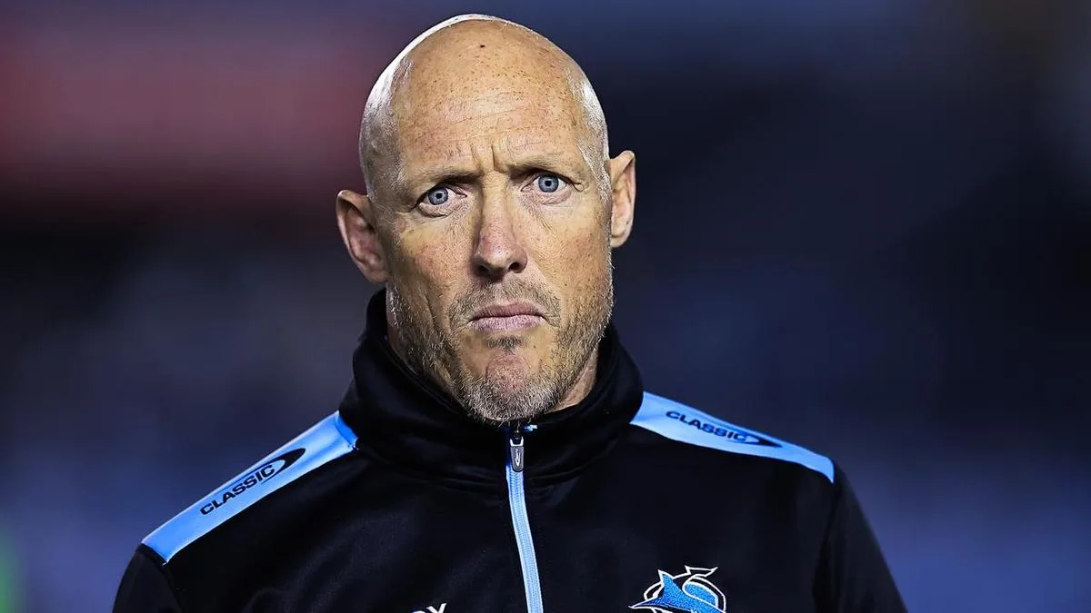 Friendship put on ice as Sharks coach Craig Fitzgibbon plots to deny Roosters again