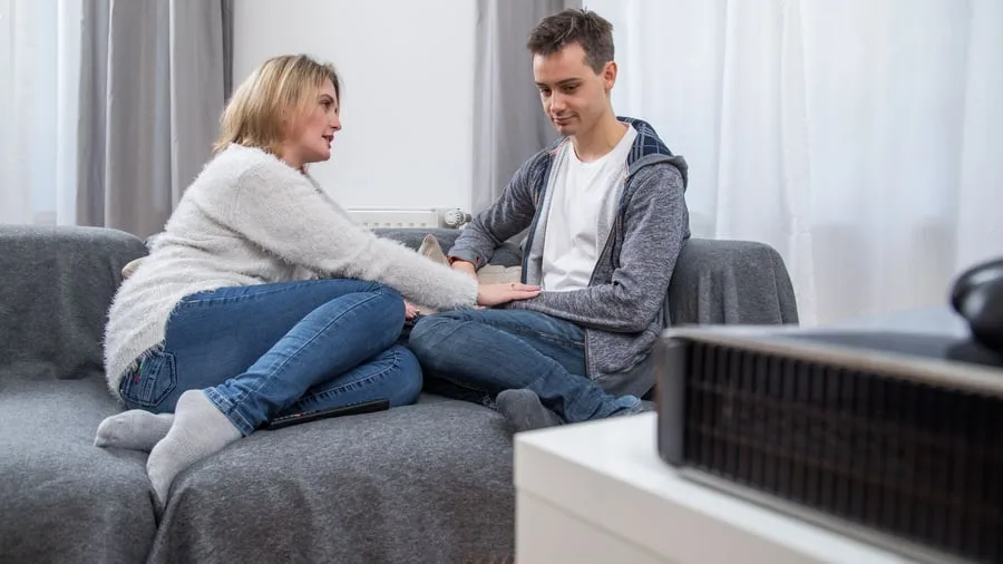 Ohne Vorwürfe: Kaufsucht: Können Angehörige helfen?
