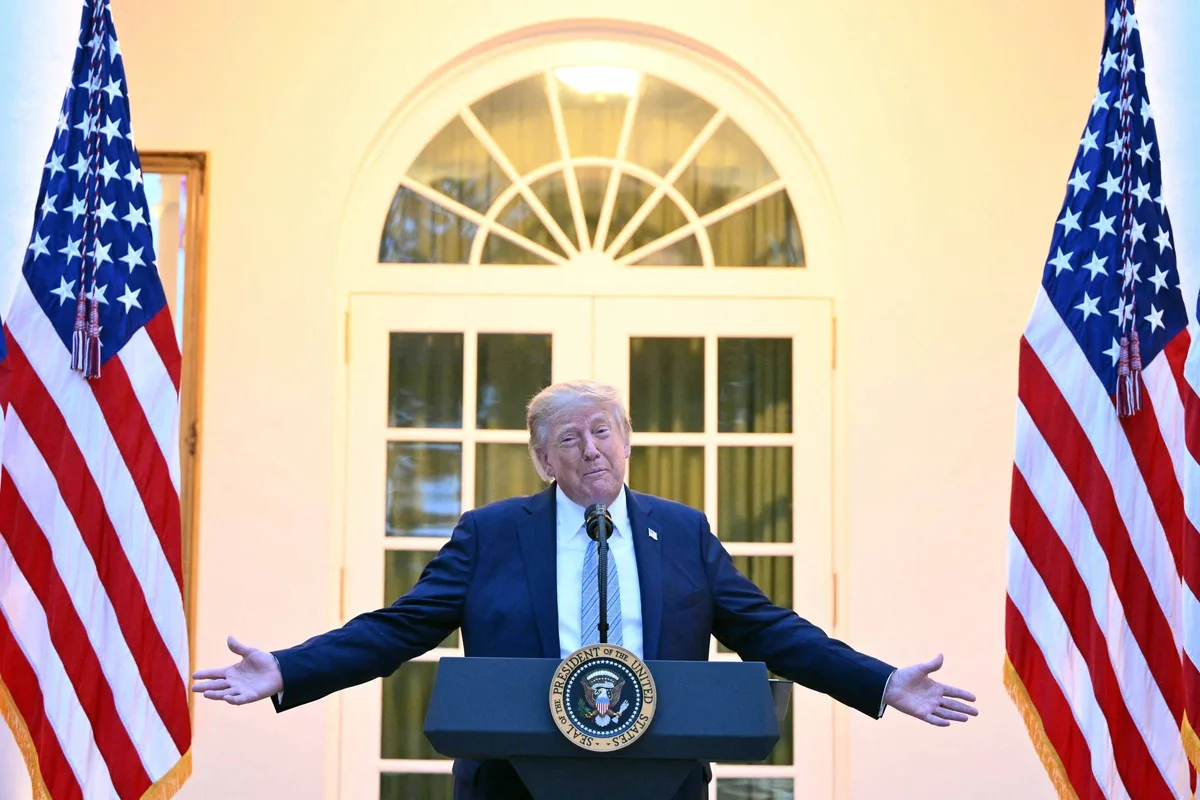 Trump aprova novo pacote de sanções contra a Rússia