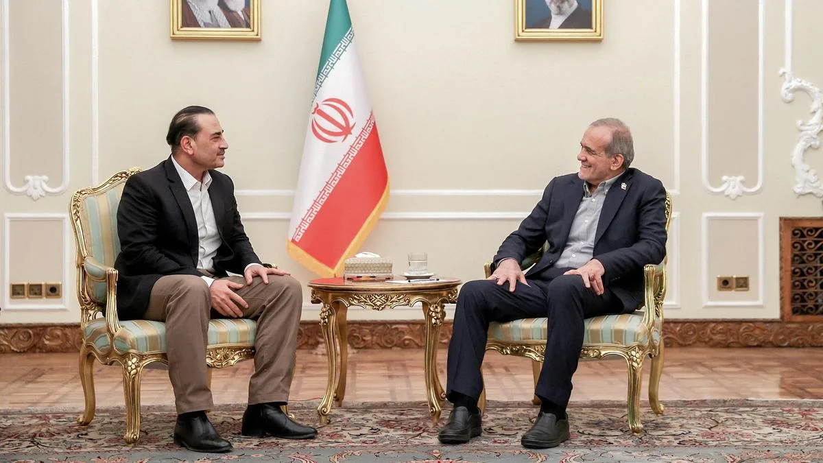 Pakistan, Iran explore reopening Strait of Hormuz, easing West Asia tensions