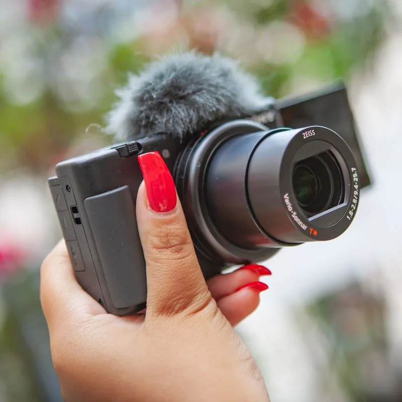 Actualité : Bon plan – Le compact / bridge Sony ZV-1 Seul à 630,85 € (-21%)