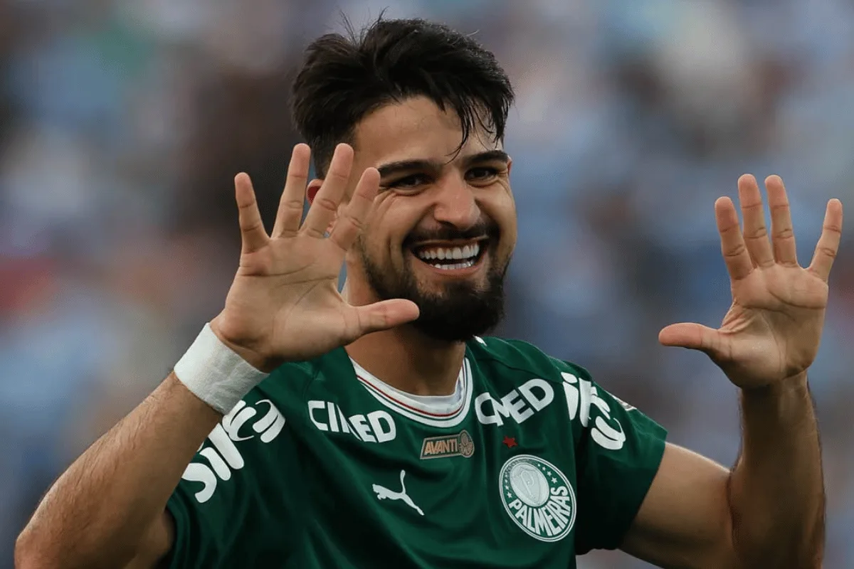 Palmeiras anuncia renovação de Flaco López até 2030