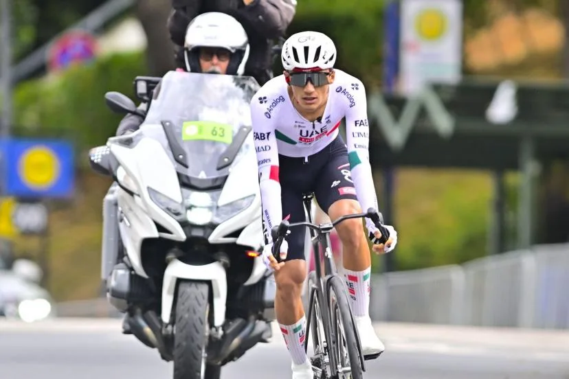 Isaac Del Toro remporte le prologue du Tour d'Allemagne, une seconde devant Paul Magnier