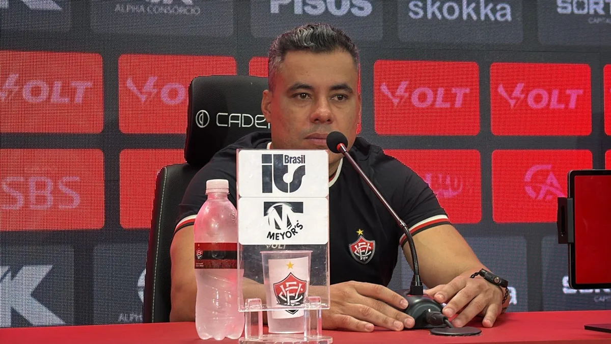Jair Ventura admite desempenho abaixo do Vitória e projeta decisão com Vasco: "Agora é psicológico"