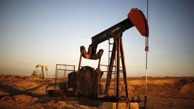 Brent sobe 1,5% e ultrapassa os 92 dólares por barril