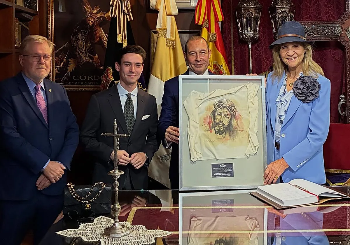 Así fue la intensa jornada de la Infanta Elena en Córdoba: visitas a la Casa de Acogida y a El Caído y apoyo a las Jornadas Taurinas