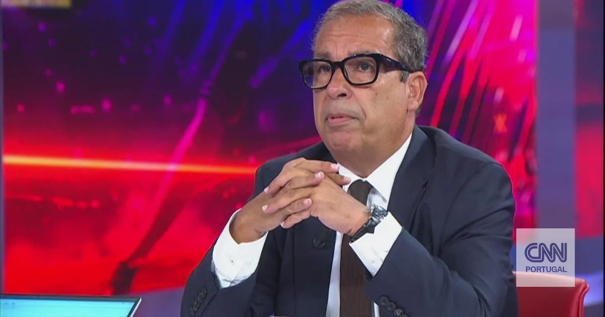 “Os sócios do Benfica, em ambiente de ‘guerra”, não gostam de ver Rui Costa de smoking”
