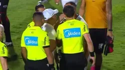 VÍDEO: ex-Benfica expulso no Brasileirão... pela «lei Prestianni»