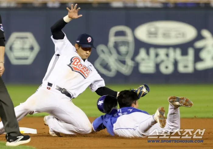 삼성 1위 물건너 가나.. 절망적인 득점력 → 두산, 3-1 삼성 꺾고 5위 굳히기 돌입 [잠실 현장]