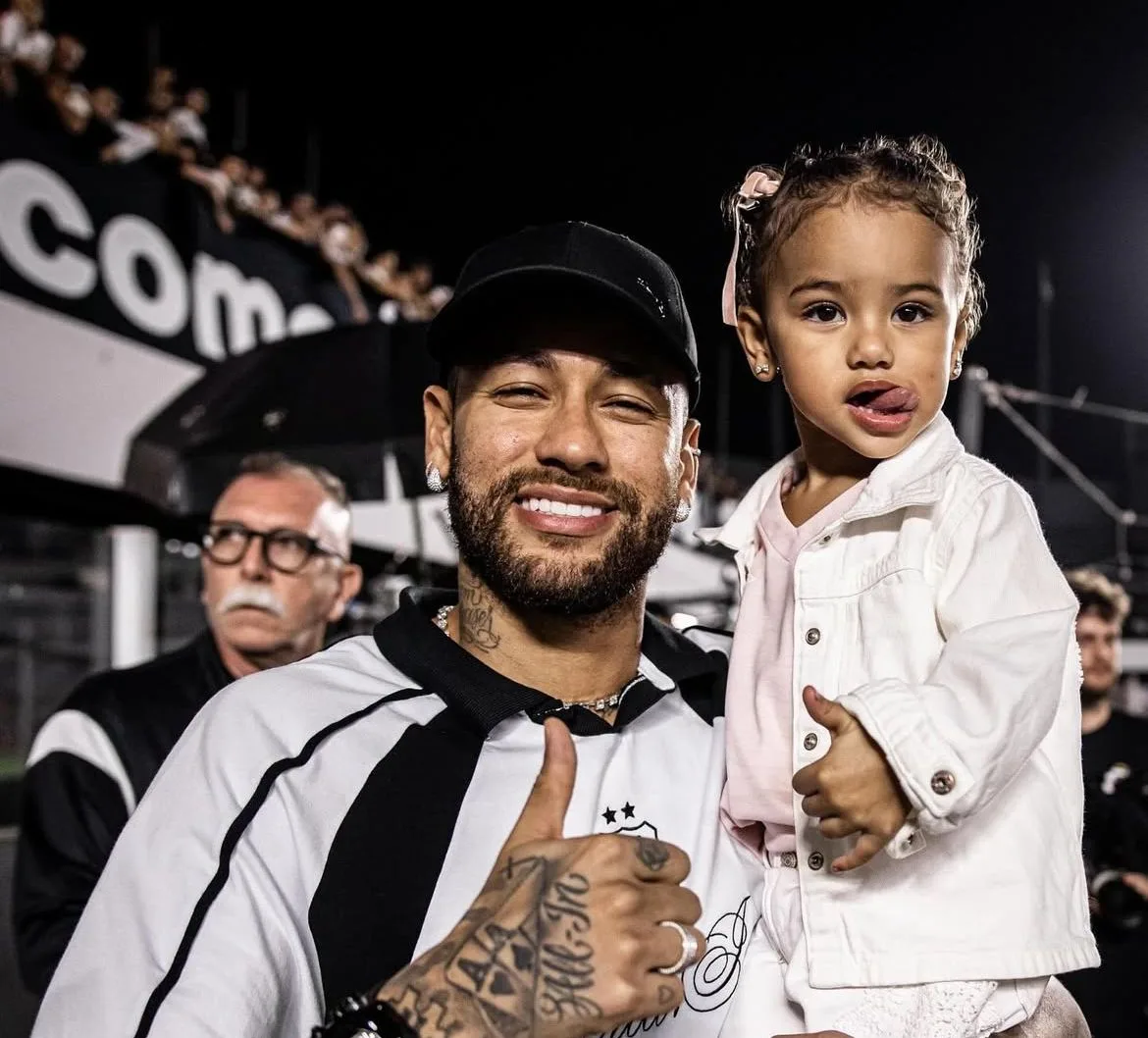 As contradições de Neymar: entre carinho pela filha e falas problemáticas sobre mulheres