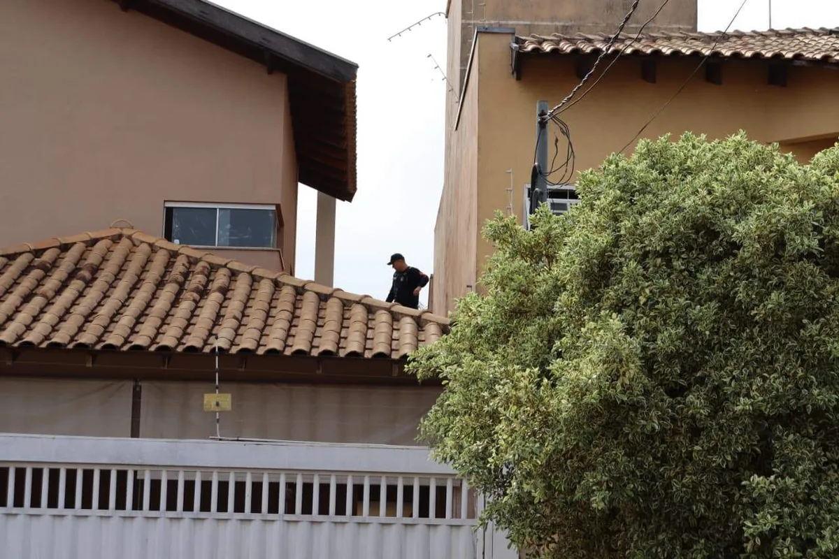Delegado deixa casa antes de operação e Gaeco apura possível vazamento