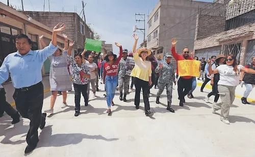 Alcaldesa de Ecatepec entrega 13 vialidades