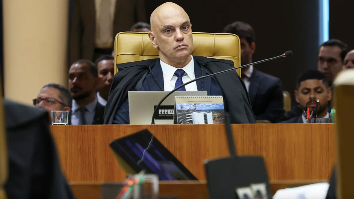 Crusoé: As fake news de Moraes