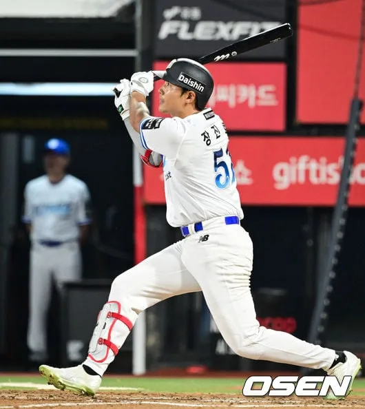 삼성에 선두 절대 못 내줘! KT 1위로 대구행 확정, 11회말 장진혁 끝내기홈런…‘실책 자멸’ 두산 연이틀 끝내기패배 [수원 리뷰]