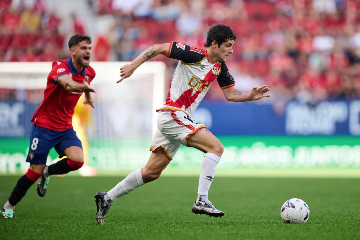 Sergio Camello rompe la marca de Hugo Sánchez y hace historia con el Rayo Vallecano