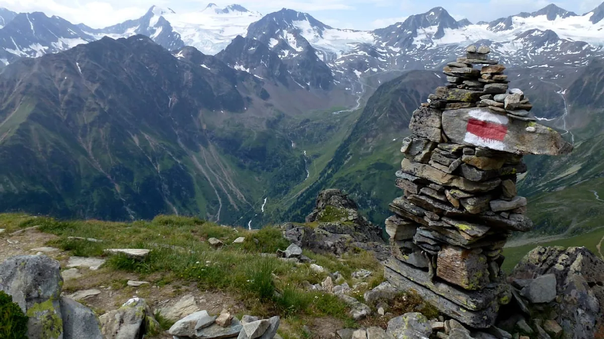 Er stürzte in die Tiefe - Deutscher Urlauber (27) stirbt beim Wandern in Tirol