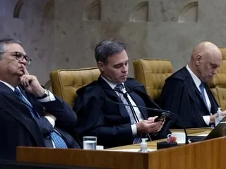 À l’approche de la présidentielle au Brésil, la Cour suprême se déchire dans une crise inédite