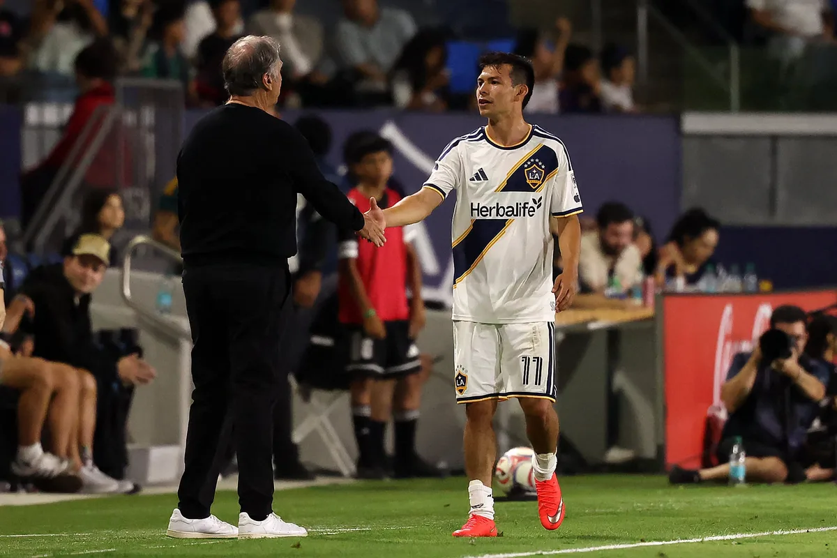Chucky Lozano apunta a regresar con la Selección Mexicana de Rafa Márquez