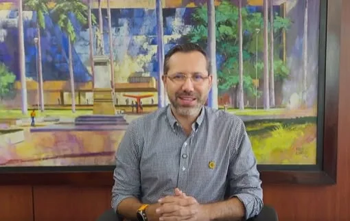 El ministro Jaime Andrés Beltrán se disculpó por su viaje a Santa Marta durante la emergencia por el terremoto: “Nunca han estado abandonados”