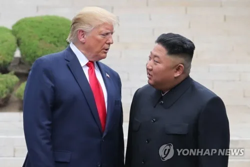 '이란전 수렁' 트럼프, 한미훈련 대폭 축소로 北에 대화 손짓