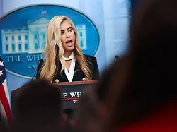 "Nicht mal richtige Toiletten": Trumps neue Sprecherin irritiert mit China-Kommentar
