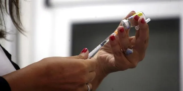 Vaccination contre la grippe : une couverture encore trop faible chez les personnes âgées et vulnérables en France, selon une étude