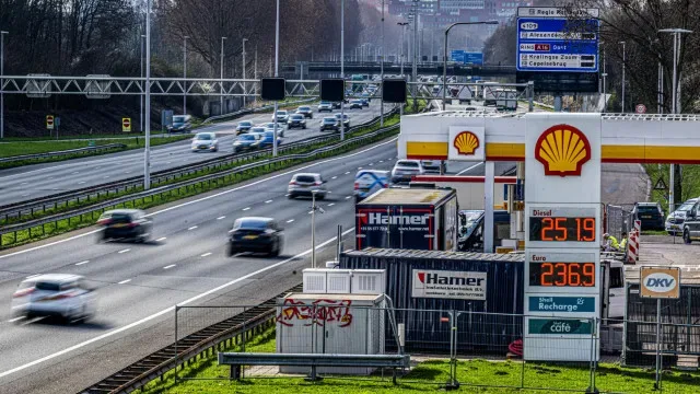 Seis petrolíferas duplicam lucros na UE com crise em Ormuz