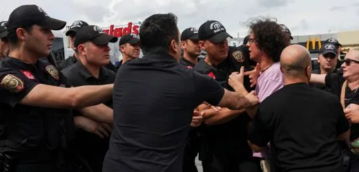 Istanbul: Polizei nimmt zahlreiche Menschen bei LGBT-Protest fest