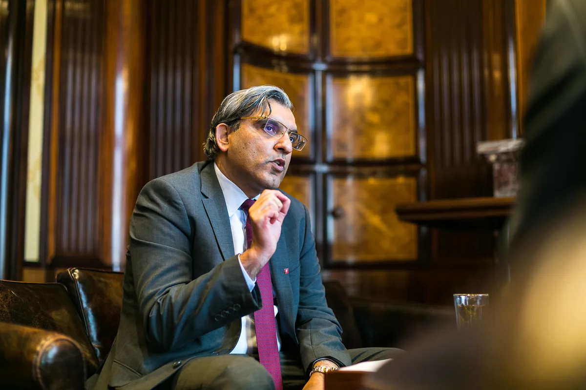 Salman Ahmed (Fidelity): “No sé cómo se puede hacer una salida a Bolsa y decir que te puedo matar, no tiene sentido”